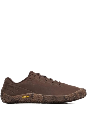 Merrell Vapor Glove 6 logo-detail sneakers - Brown