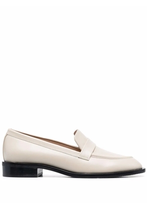 Stuart Weitzman Palmer Sleek round-toe loafers - Neutrals