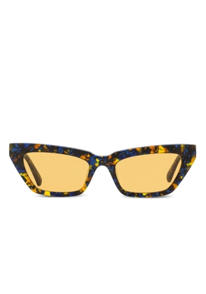 GUESS EYEWEAR x J Balvin cat eye-frame sunglasses - Brown