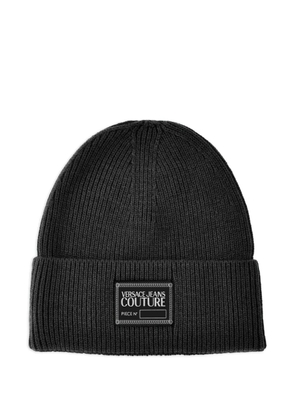 Versace Jeans Couture ribbed logo-plaque beanie - Black