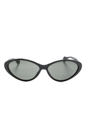 Gucci Eyewear cat-eye frame sunglasses - Black
