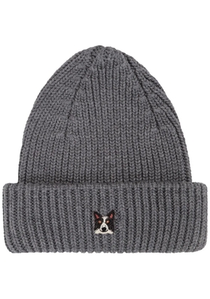 PELO FOUNDATION dog-appliqué beanie - Grey