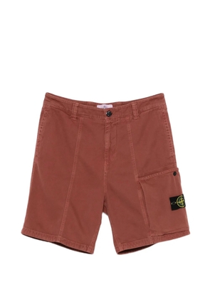 Stone Island logo-patch cargo shorts - Red