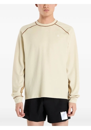 Nike ACG 'Chinati' contrast-trim long-sleeves T-shirt - Neutrals