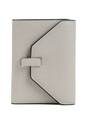 Valextra buckled leather wallet - Neutrals