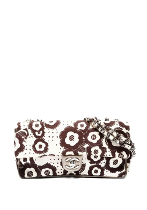 CHANEL Pre-Owned 2005-2006 Flap camellia shoulder bag - Neutrals