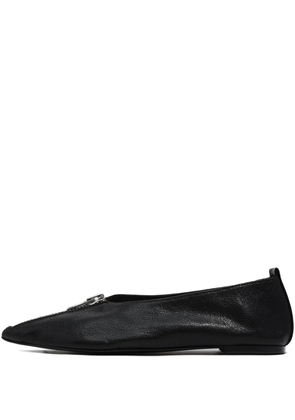 Bimba y Lola pointed-toe flat pumps - Black