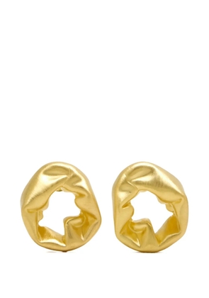 Completedworks hollow hammered-effect earrings - Gold