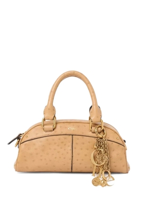 Chloé small Chloé ostrich-effect charm-embellishment tote bag - Neutrals
