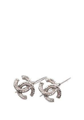 CHANEL Pre-Owned 2000 Silver Plated CC Hook Earrings costume earrings