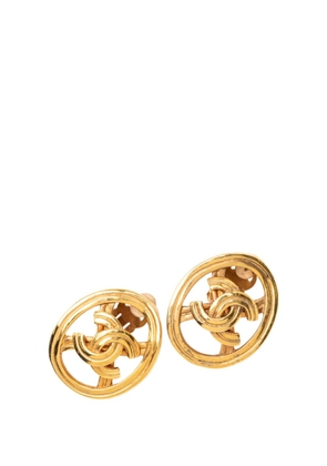CHANEL Pre-Owned 1996 CC Gold Plated Oval Clip On Earrings costume earrings