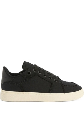 Giuseppe Zanotti GZ94 frayed-detail lace-up low-top sneakers - Black