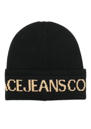 Versace Jeans Couture logo-intarsia knitted beanie - Black