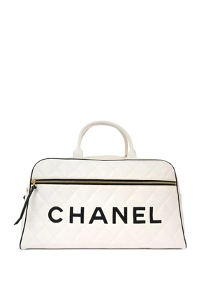 CHANEL Pre-Owned 1994-1996 diamond-quilted duffle bag - White