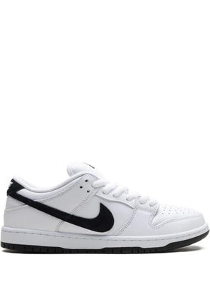 Nike SB Dunk Low 'White/Black' sneakers