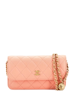 CHANEL Pre-Owned Pearl Crush Flap Phone Holder with Chain Quilted Lambskin crossbody bag - Orange