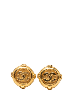 CHANEL Pre-Owned 1970-1980 Gold Plated CC Round Clip On Earrings costume earrings