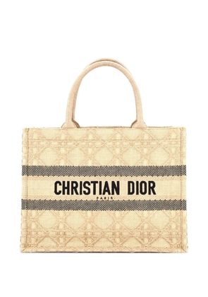 Christian Dior Pre-Owned Book Cannage Embroidered Raffia Medium tote bag - Neutrals