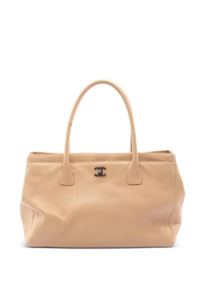 CHANEL Pre-Owned 2000-2002 leather tote bag - Neutrals