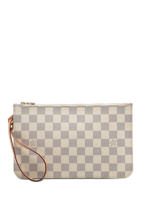 Louis Vuitton Pre-Owned 2017 Damier Azur Neverfull MM pouch - White