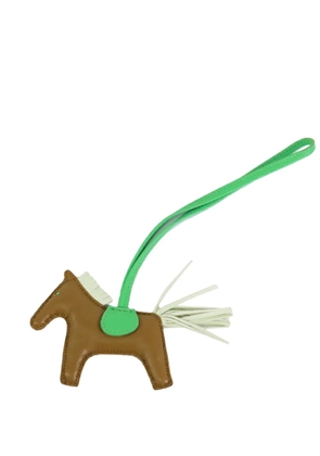 Hermès Pre-Owned 2023 Milo Lambskin and Swift Grigri Rodeo Pegase Bag Charm PM key holder - Green