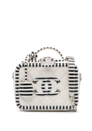 CHANEL Pre-Owned 2019 Small Caviar Striped CC Filigree Case vanity bag - White