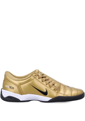 Nike Total 90 quilted lace-up sneakers - Gold