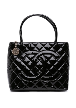 CHANEL Pre-Owned 2000-2002 Patent Medallion tote bag - Black