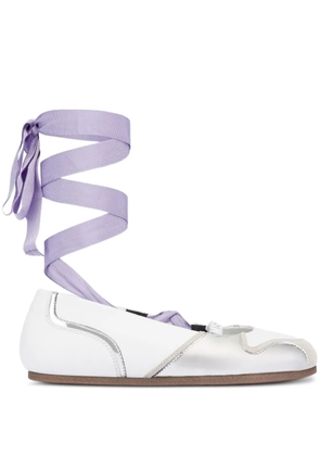 Moschino panelled ballet flats - White