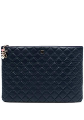 CHANEL Pre-Owned 2016-2017 Large Quilted Lambskin Casino Charms O Case clutch bag - Blue