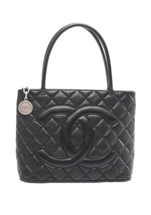 CHANEL Pre-Owned 2002-2003 Caviar Medallion tote bag - Black