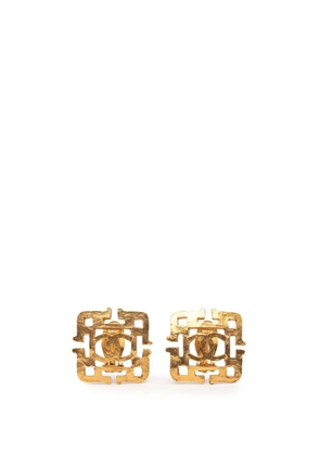 CHANEL Pre-Owned 1980-1990 Gold Plated CC Logo Square Clip on Earrings costume earrings