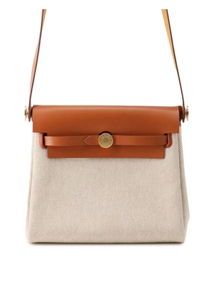 Hermès Pre-Owned 2025 Military Toile and Vache Hunter Herbag Zip 20 crossbody bag - Brown