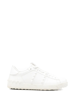 Valentino Garavani Pre-Owned Rockstud-embellishment lace-up sneakers - White