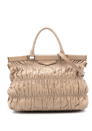 Prada Pre-Owned 2013-2025 Nappa Gaufre satchel - Brown