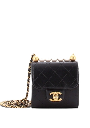 CHANEL Pre-Owned Chic Pearls Flap Clutch with Chain Quilted Goatskin Mini crossbody bag - Black