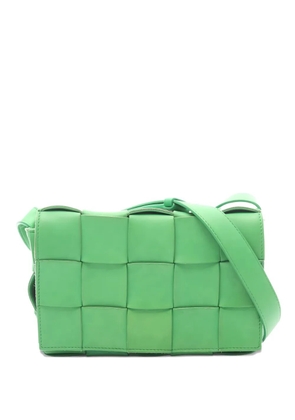 Bottega Veneta Pre-Owned 00s maxi Cassette Intrecciato cross body bag - Green