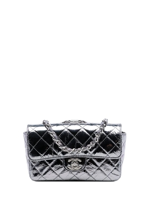 CHANEL Pre-Owned 2020 Mini Quilted Metallic Calfskin Ring Top Handle Flap satchel - Silver