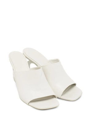 Ferragamo Pre-Owned Astro leather sandals - White