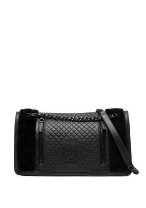 CHANEL Pre-Owned 2012-2013 Large CC Quilted Lambskin and Shearling Single Flap shoulder bag - Black