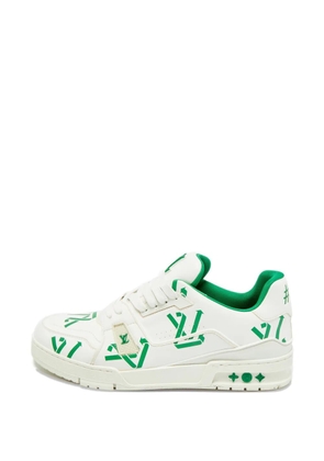 Louis Vuitton Pre-Owned leather logo sneakers - White