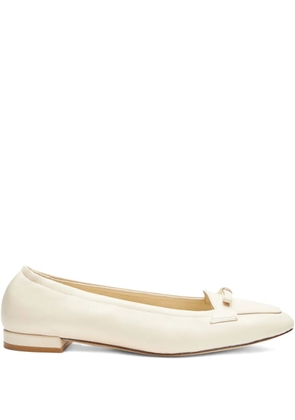 Stuart Weitzman bow-detail leather loafers - White