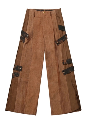 COMMUNS buckle straps loose-fit trousers - Brown