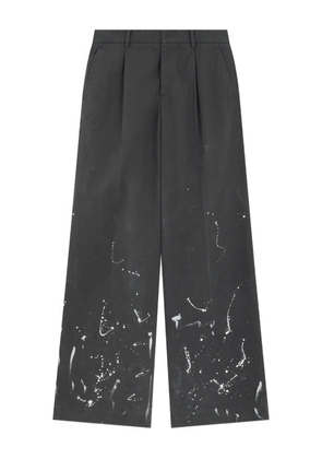 We11done pleated paint-splatter trousers - Grey
