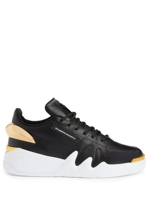 Giuseppe Zanotti Talon hardware-detail low-top sneakers - Black