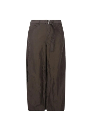 sacai Treated belted trousers - Brown