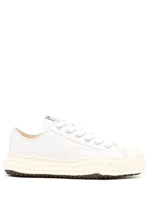 Maison MIHARA YASUHIRO low-top canvas sneakers - White