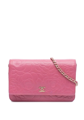 CHANEL Pre-Owned 2013-2014 CC Embossed Lambskin Camellia Wallet On Chain crossbody bag - Pink