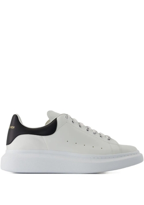 Alexander McQueen Oversized sneakers - White