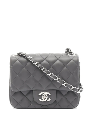 CHANEL Pre-Owned 2021 chain matelasse shoulder bag - Grey